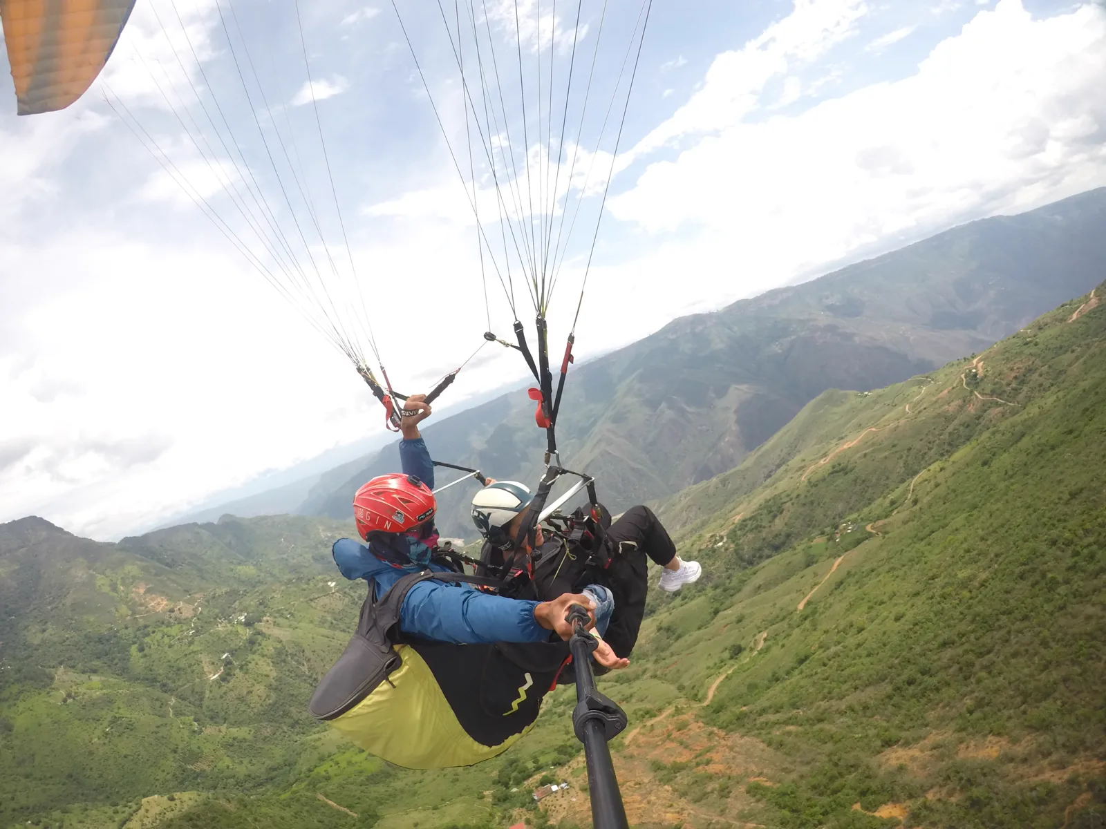 Vuelo en parapente sobre el Cañón del Chicamocha — foto 1