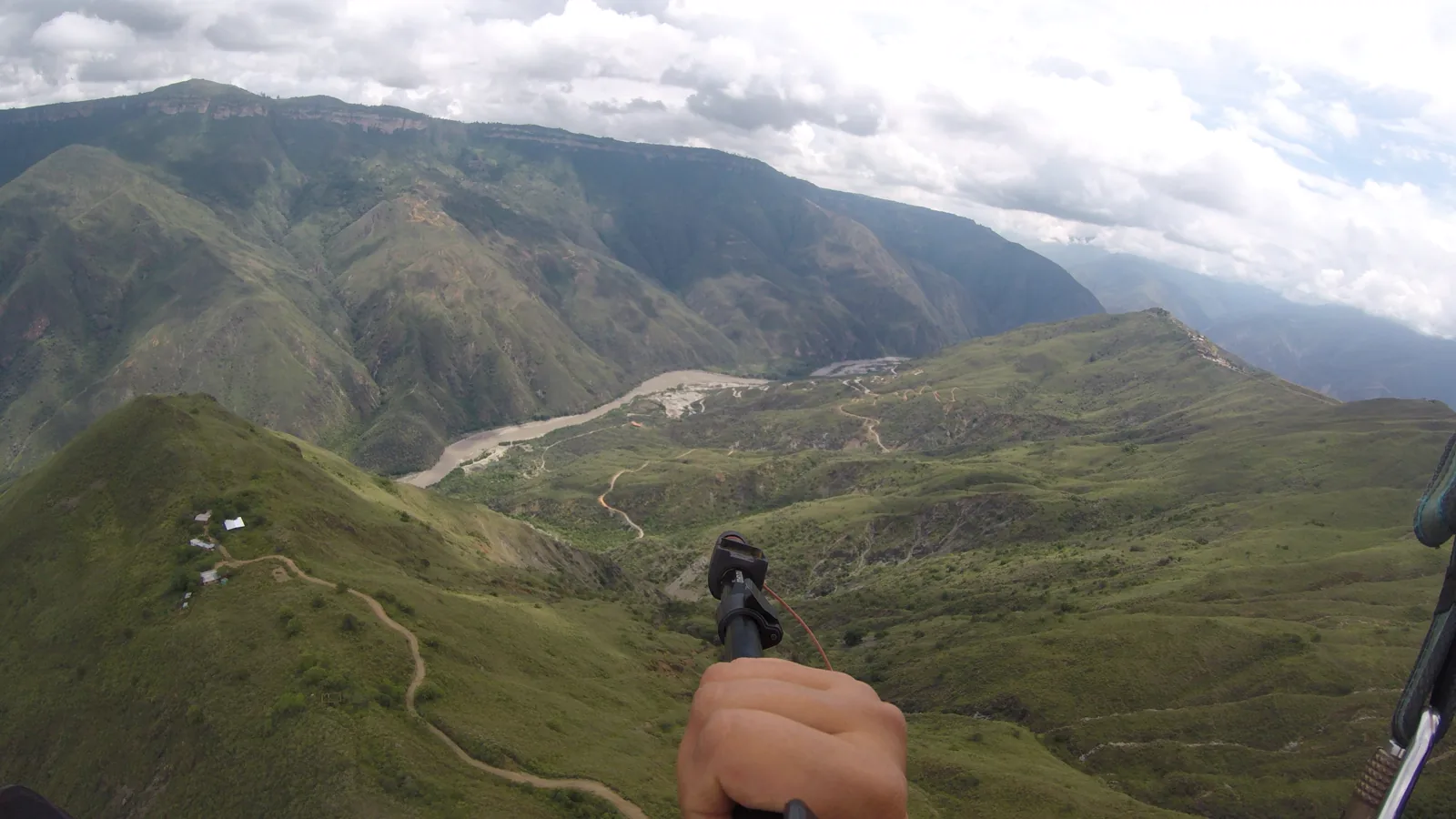 Vuelo en parapente sobre el Cañón del Chicamocha — foto 2